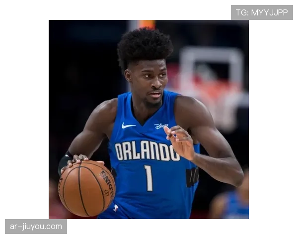 聚焦布莱顿后腰吉尔摩：场均12.3次夺回球权背后的位置感与预判